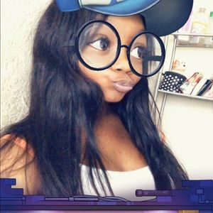 Meet your Posher, Sierra